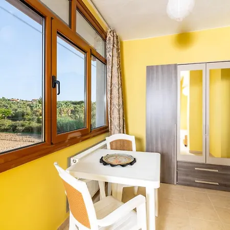 F & B Summer Collection - Kassandra - Fourka * Szkála Fúrkasz